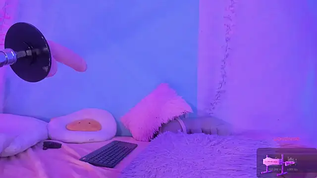 apleepleassure's cam snapshot