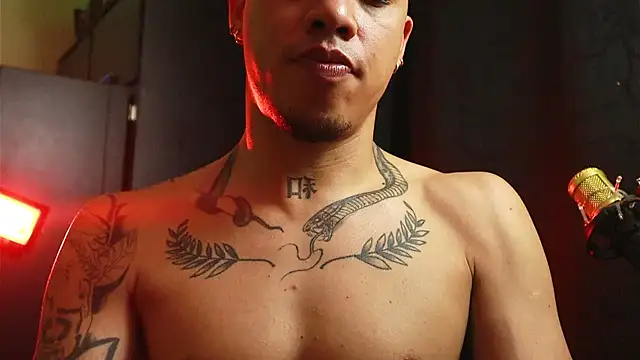 AlphaMasterXxx live sex cam