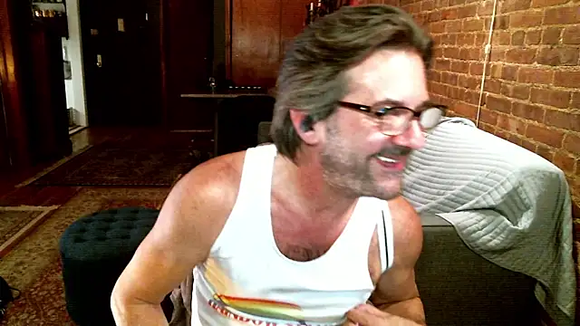 Johnny_Bottoms live sex cam