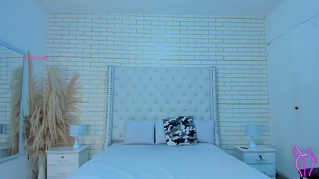 emmy_lander's cam snapshot