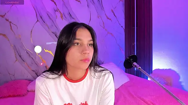 Emmiicute's cam snapshot