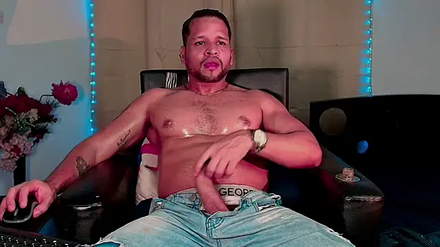 LucasGaeel's cam snapshot