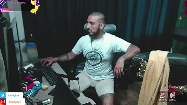 KenllyH live sex cam