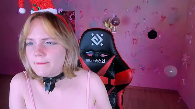 madeline_doll's cam snapshot