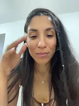 MaddyX__ live sex cam