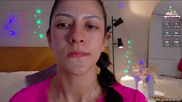 sarah_rayy's cam snapshot