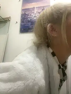 viktoria_davis_'s cam snapshot