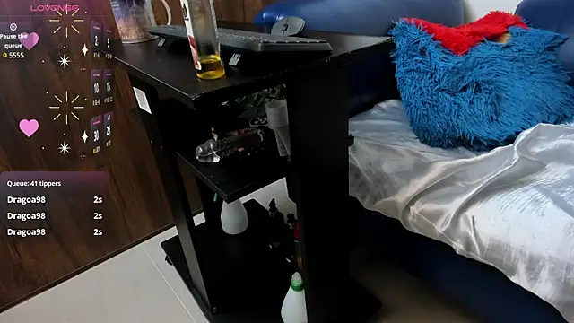 Mature_Skinny live sex cam