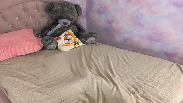 MaryMoorre's cam snapshot