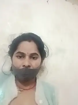 JULEE-740's cam snapshot