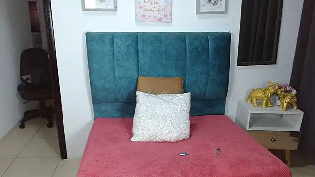 Sara_f_W's cam snapshot