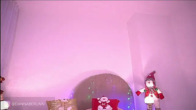 danna_berlin_'s cam snapshot