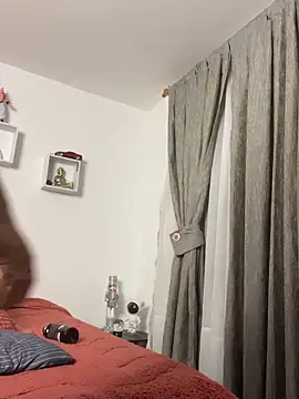 Ezzio_Scolaro live sex cam