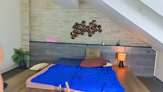 foxxy_milf live sex cam