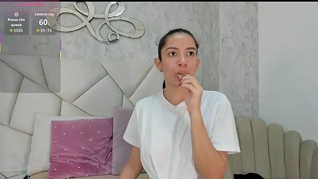 Skylerwhite02's cam snapshot