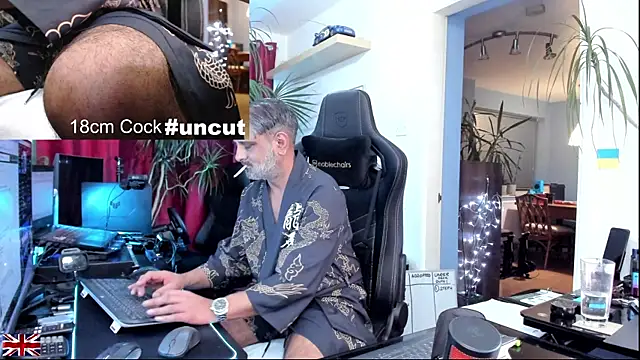 OnlineBossUK live sex cam