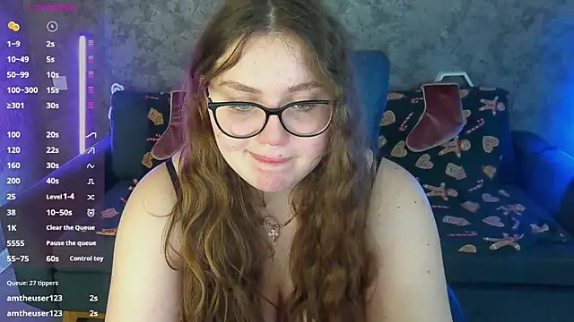 LuxSopphia's cam snapshot