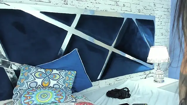 ValkiriaRaven's cam snapshot