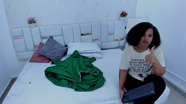 MiiaSmith__'s cam snapshot