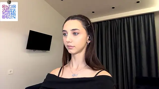 LinaMour's cam snapshot