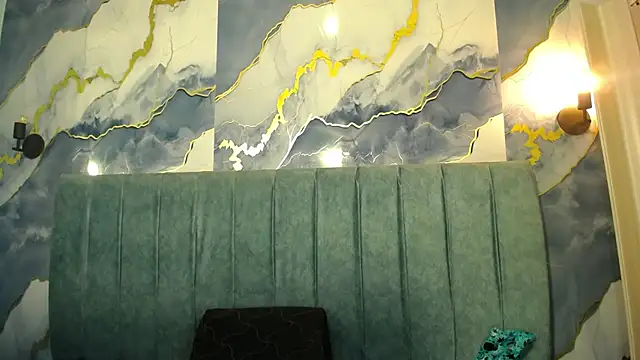 Susy_thomson's cam snapshot