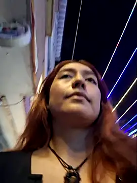 Eveeelyn25 live sex cam