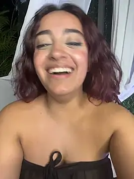 NaughtyNinnaXXX live sex cam