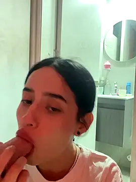 salome-brown's cam snapshot