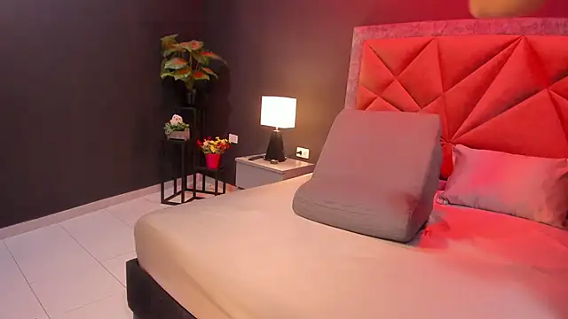 mia_milff's cam snapshot