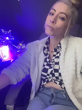 viktoria_davis_'s cam snapshot