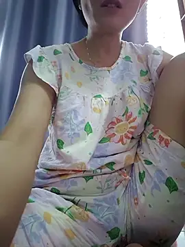 Baby-sexytits18's cam snapshot