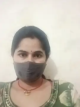 JULEE-740's cam snapshot