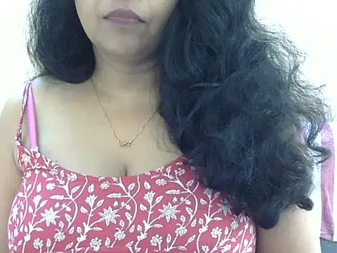 Chatwithsia's cam snapshot