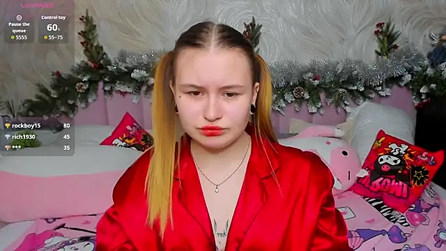 MilanaXHoney's cam snapshot