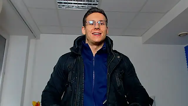 ZeinMiracles's cam snapshot