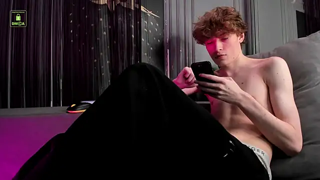 Kevin_Garsia live sex cam