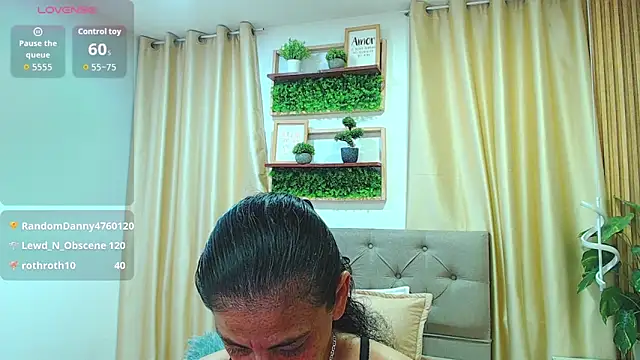 sasi_luna live sex cam