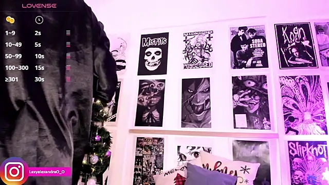 Lexyjoycce live sex cam