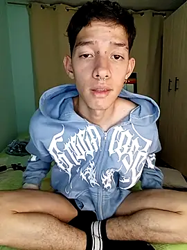 heyy_noah11 live sex cam