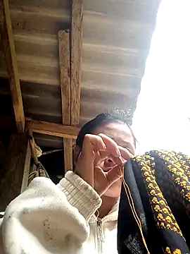 hey-bana's cam snapshot