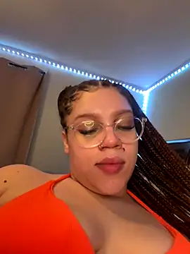 QueenNuttCollector live sex cam