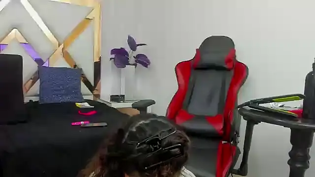 SalomeANDTheylor live sex cam