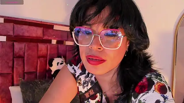 opalo_youns's cam snapshot