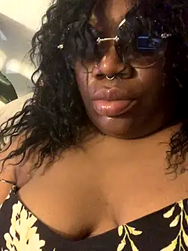 NYRIELLE's cam snapshot