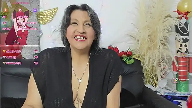 merlyna_goldens's cam snapshot