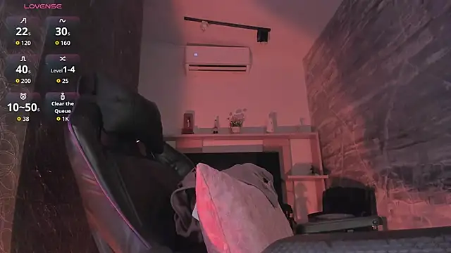 LunaBaker-1's cam snapshot