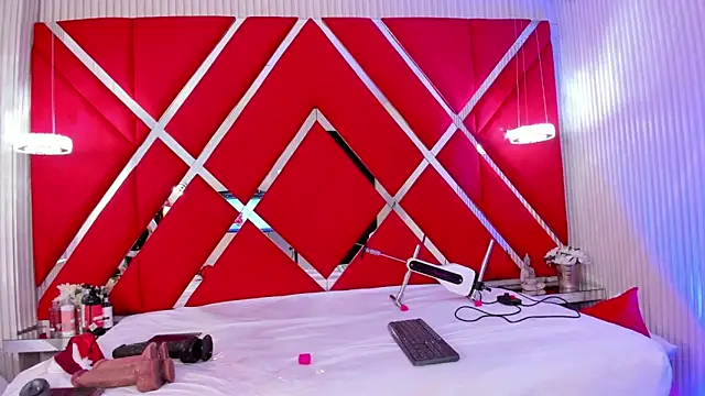 SusanCouper's cam snapshot