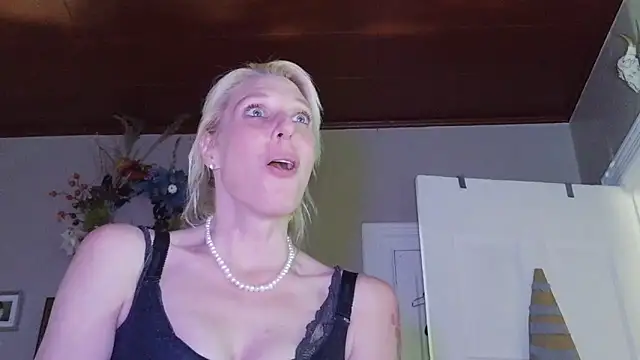 Glamazing's cam snapshot