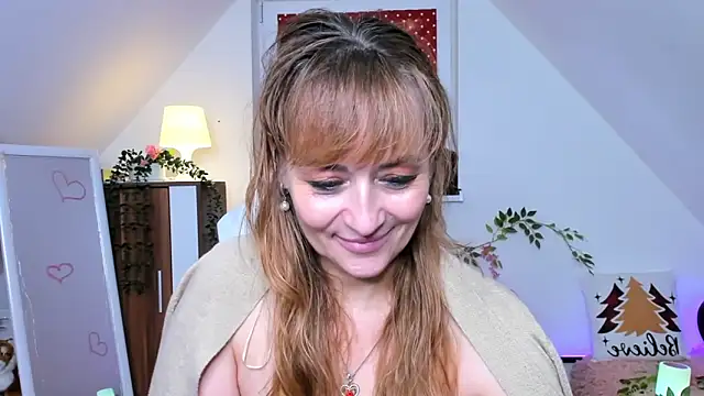 naughtymilane's cam snapshot