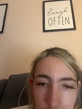 BarbieBlondieGirl's cam snapshot